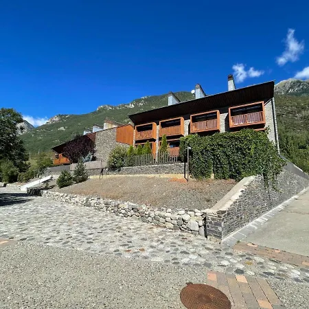 B49 - Bajo Con Jardin Peguera - Villmor Lejlighed Benasque