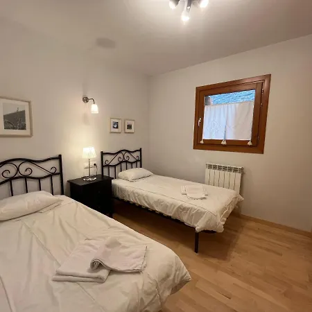 B49 - Bajo Con Jardin Peguera - Villmor * Benasque