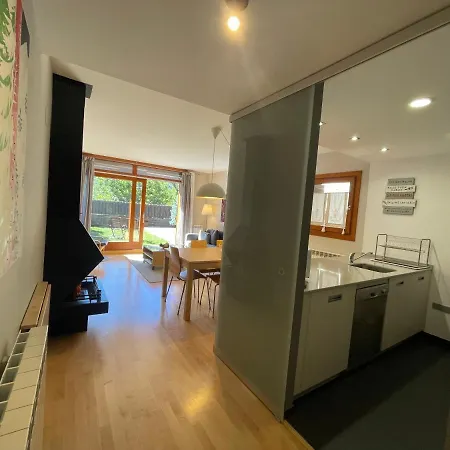 B49 - Bajo Con Jardin Peguera - Villmor * Benasque