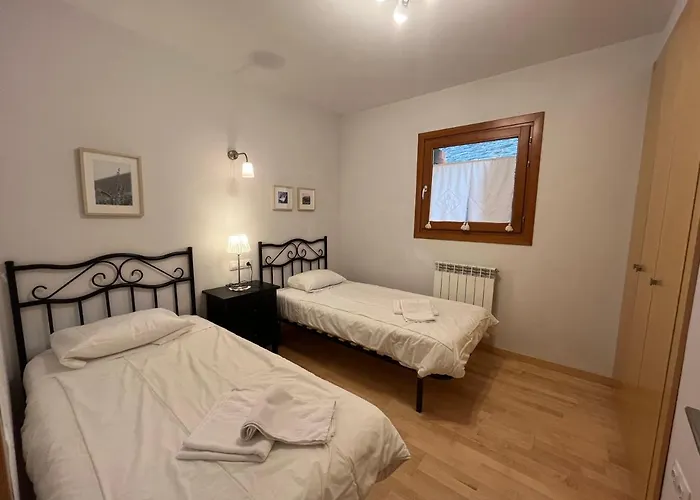 B49 - Bajo Con Jardín Peguera - Villmor * Benasque